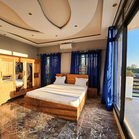 Ocean Heaven Hotel Махадзанга Экстерьер фото