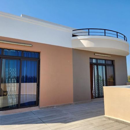Ocean Heaven Hotel Махадзанга Экстерьер фото