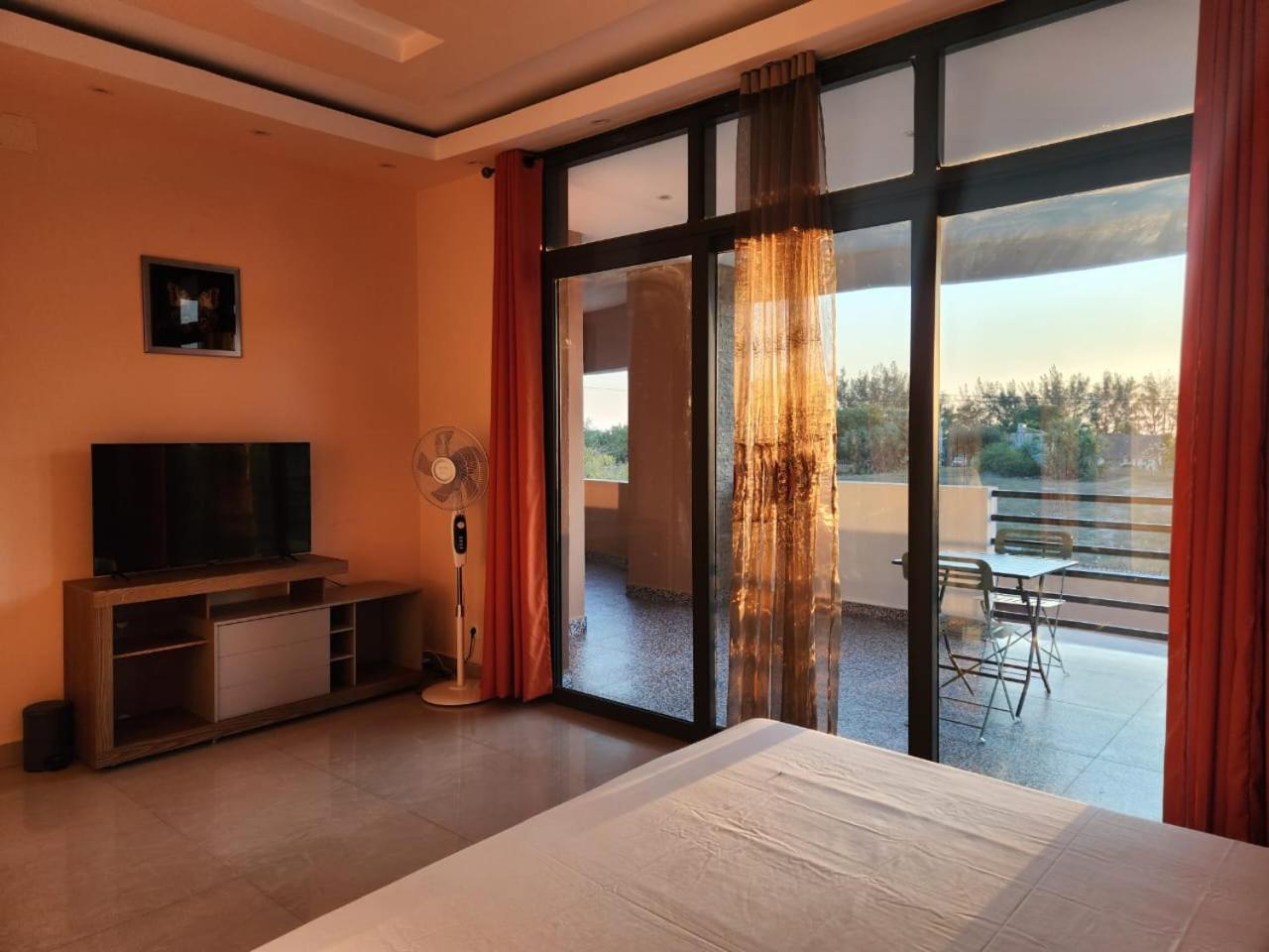 Ocean Heaven Hotel Махадзанга Экстерьер фото