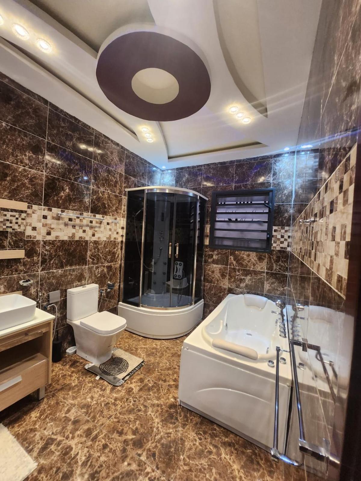 Ocean Heaven Hotel Махадзанга Экстерьер фото