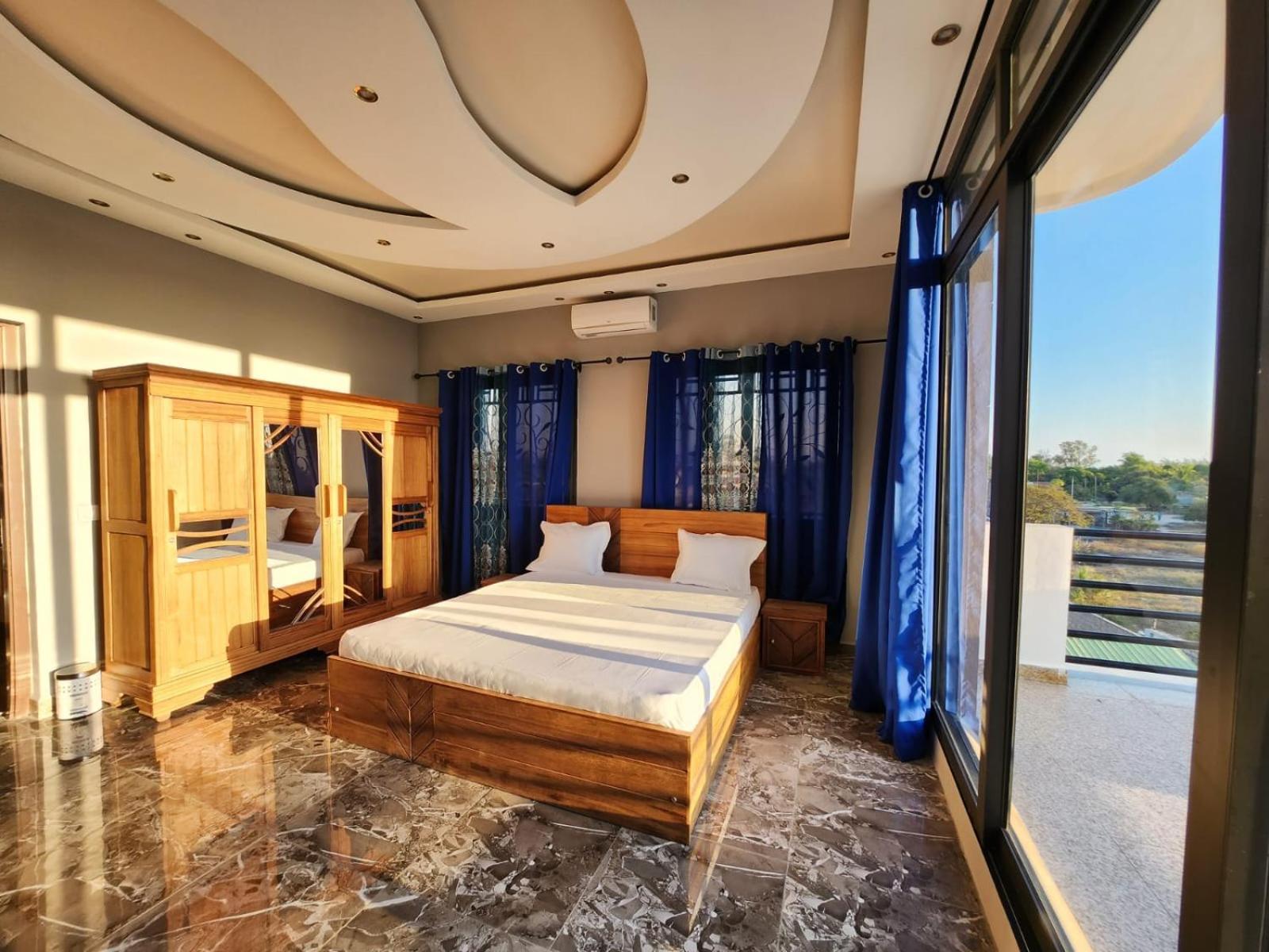 Ocean Heaven Hotel Махадзанга Экстерьер фото