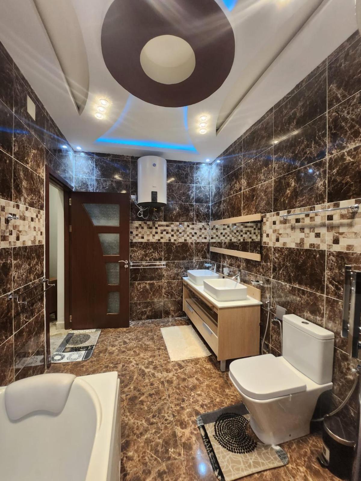Ocean Heaven Hotel Махадзанга Экстерьер фото