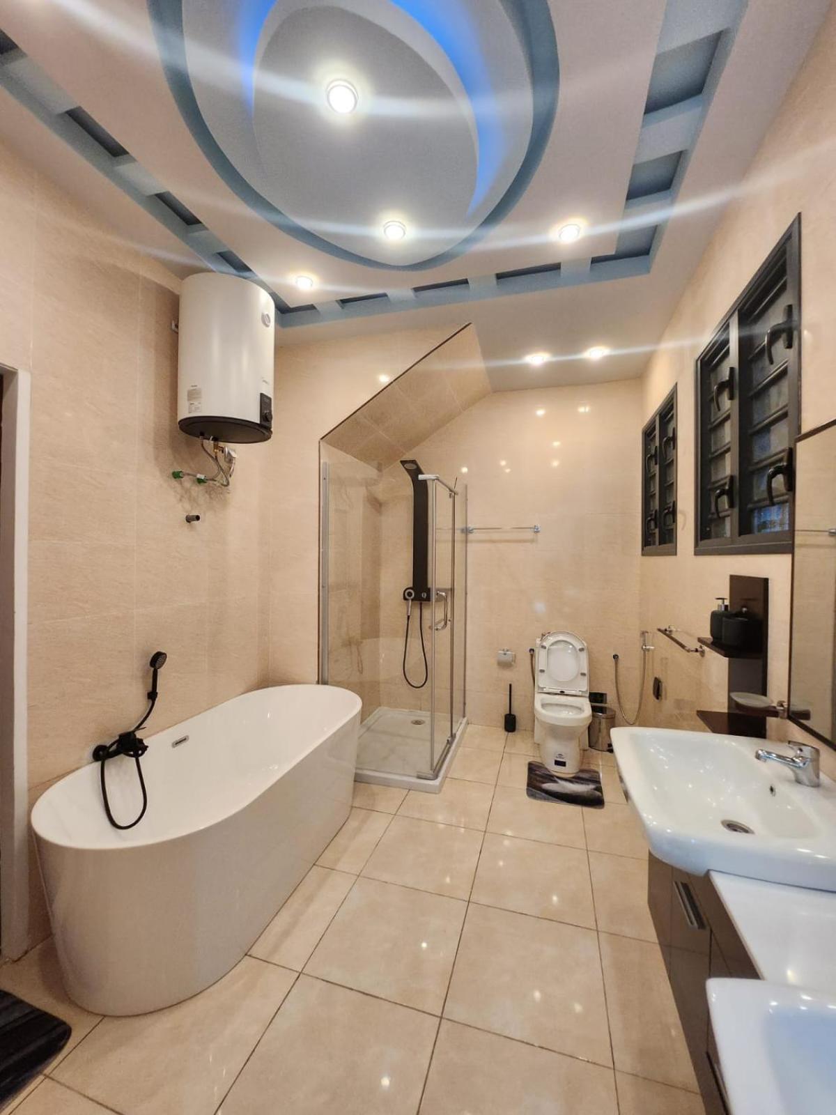 Ocean Heaven Hotel Махадзанга Экстерьер фото