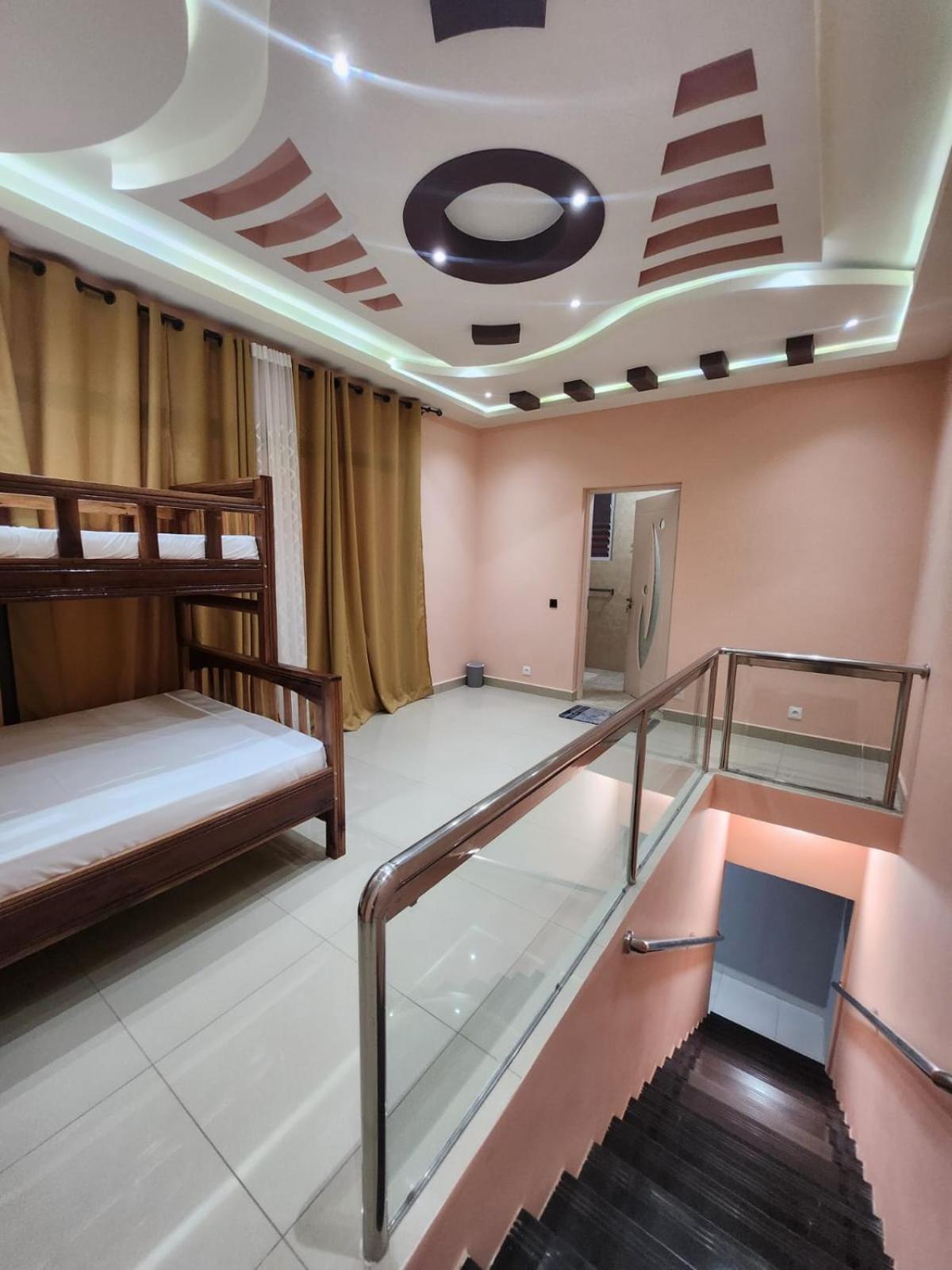 Ocean Heaven Hotel Махадзанга Экстерьер фото