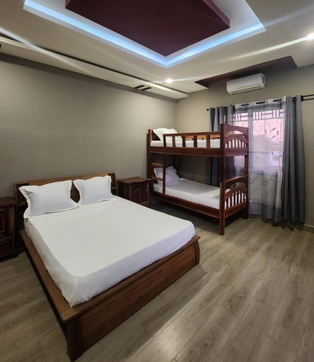 Ocean Heaven Hotel Махадзанга Экстерьер фото